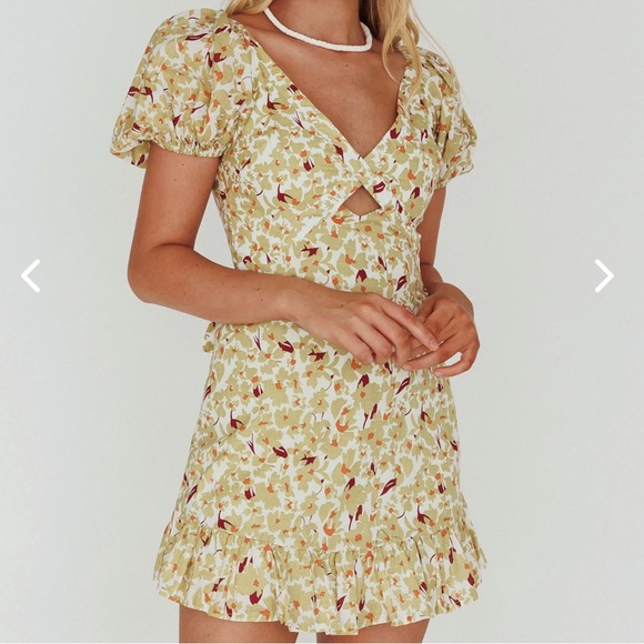 Hello Molly | Floral Puff Sleeve Dress - Picture 2 of 6